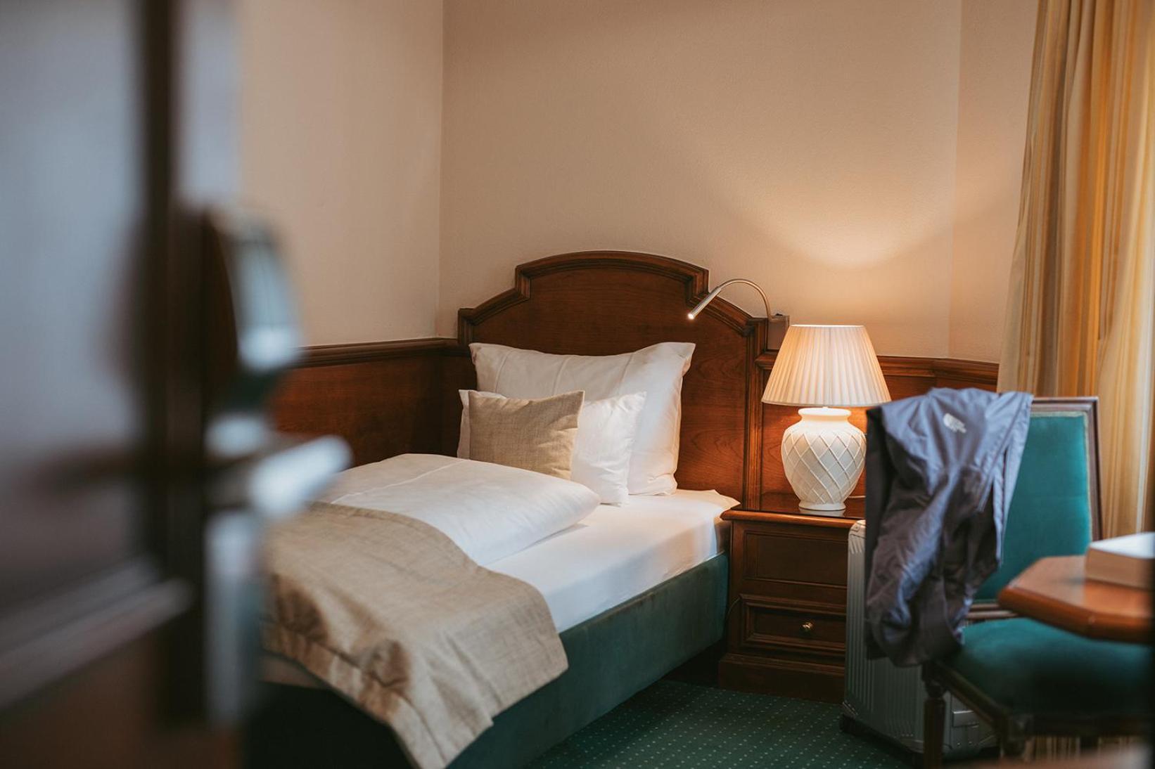 Manni Das Hotel 迈尔霍芬 外观 照片