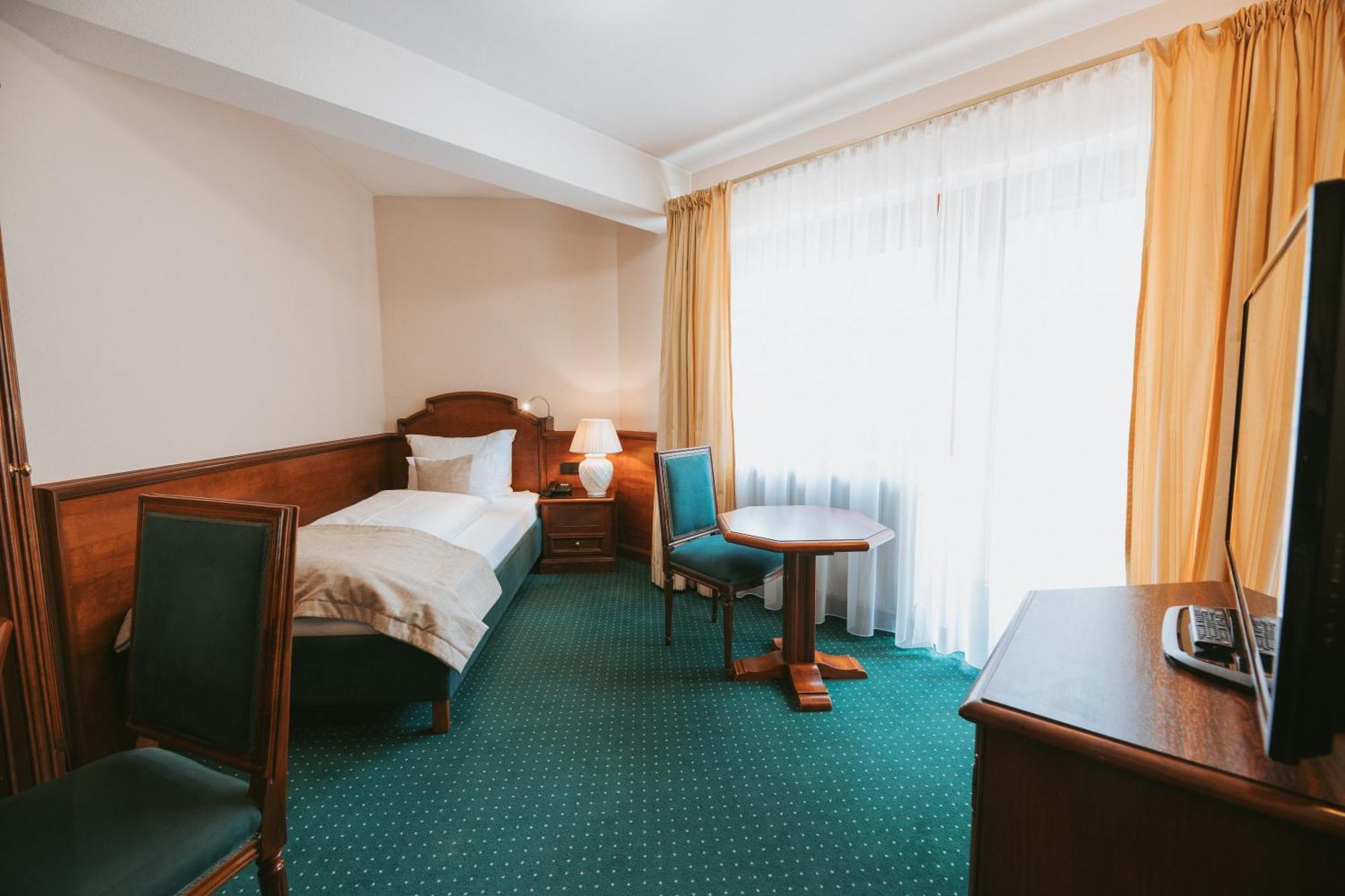 Manni Das Hotel 迈尔霍芬 外观 照片